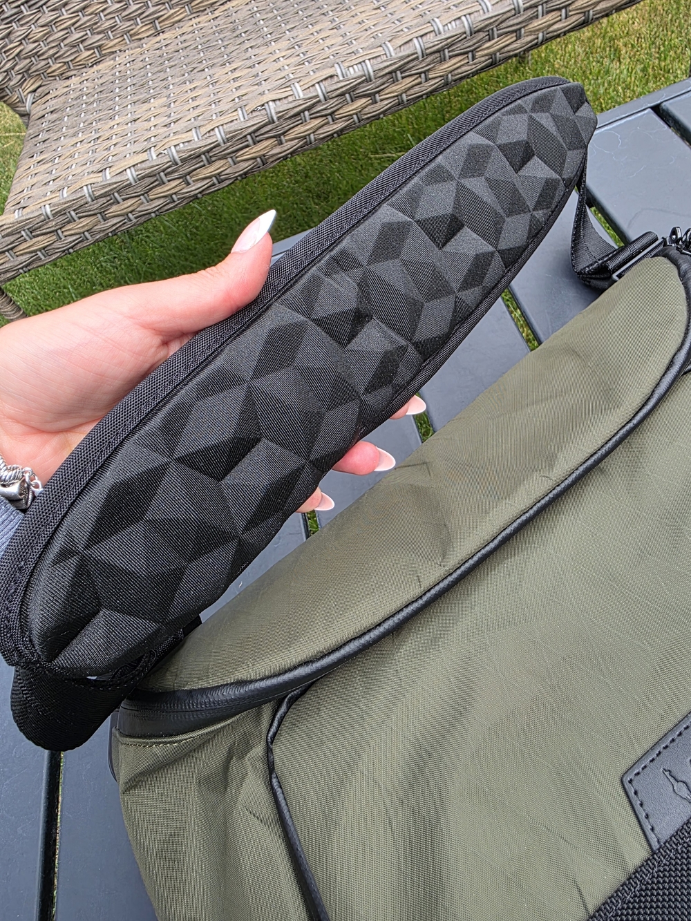 Alpaka Bravo Sling Max V2 Dark Green X-Pac VX21 10L NWT Laptop Sling Bag - Picture 8 of 16